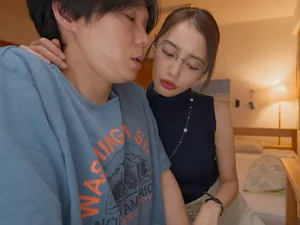 Cô vợ trẻ hàng xóm ngoại tình: Ôi bố ơi, con cặc của bố cứng quá, bố muốn bú cặc của bố, cái lồn nhỏ của con muốn bị địt quá, bố ơi cho nó vào đi, đồ con đĩ hư hỏng, địt mạnh vào!