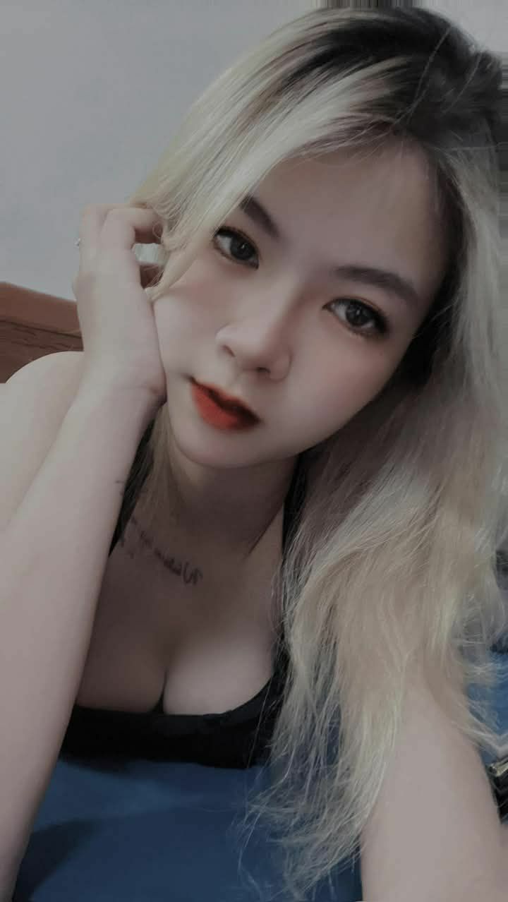 đưa hồ sơ cho cấp trên giúp gã chồng, cô vợ bị chuốc thuốc kích dục